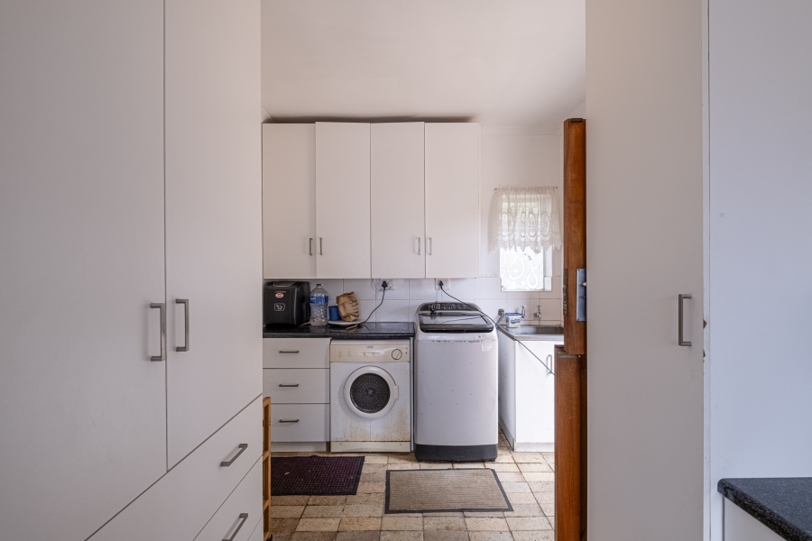 4 Bedroom Property for Sale in Summerstrand Eastern Cape